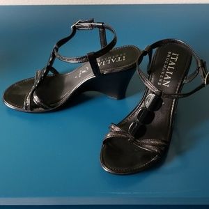 Italian Shoemakers Wedge Heels, Size 7.